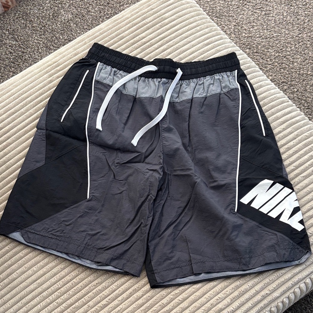 Nike Men's Athletic Shorts - Black and Gray